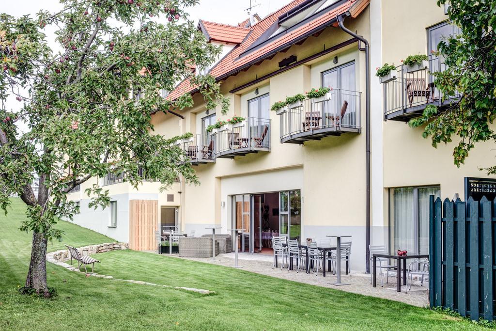 Hotel Turmhof Gumpoldskirchen Eksteriør bilde