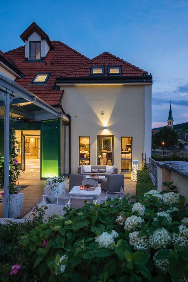 Hotel Turmhof Gumpoldskirchen Eksteriør bilde